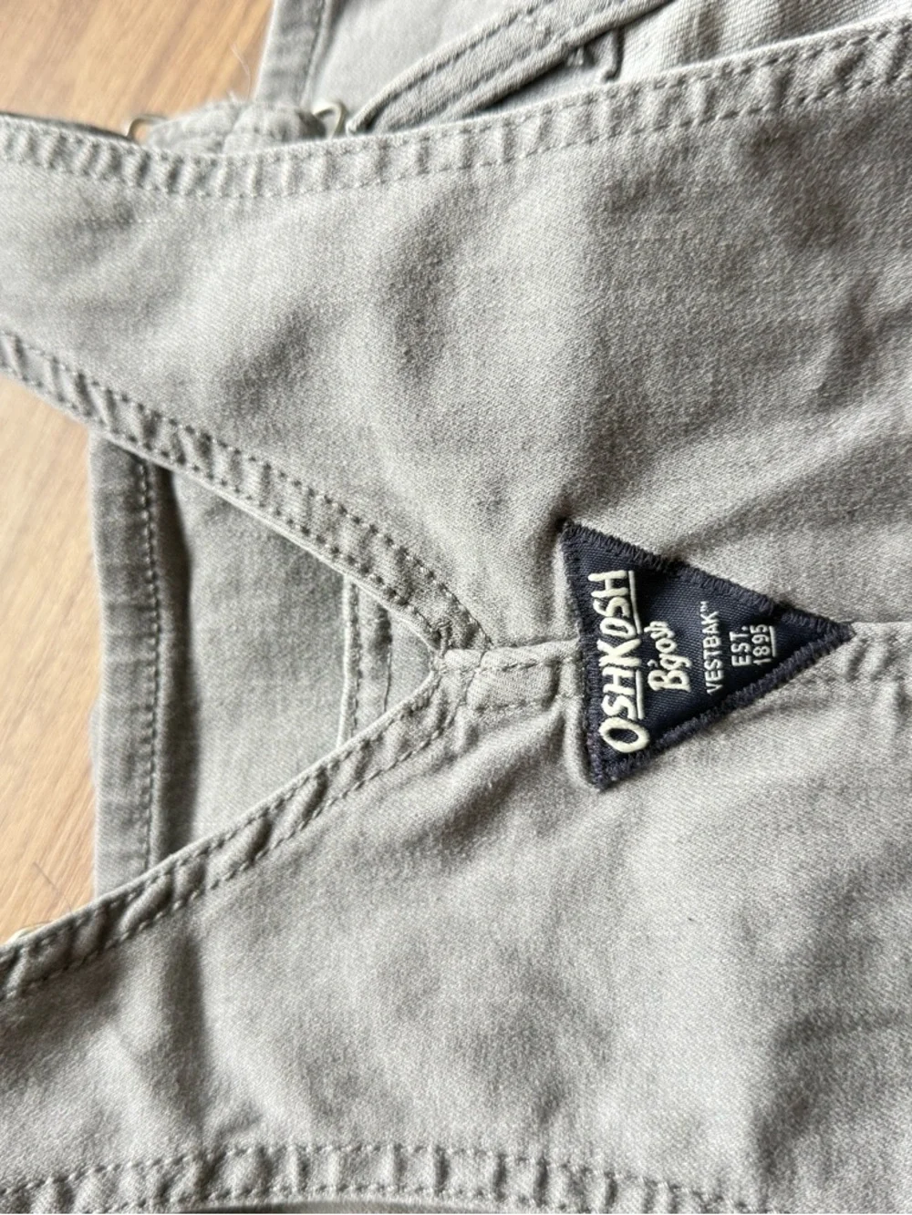 OshKosh B'gosh Boys Light Gray Denim Short Talls Overalls Size 4T - Picture 10 of 13